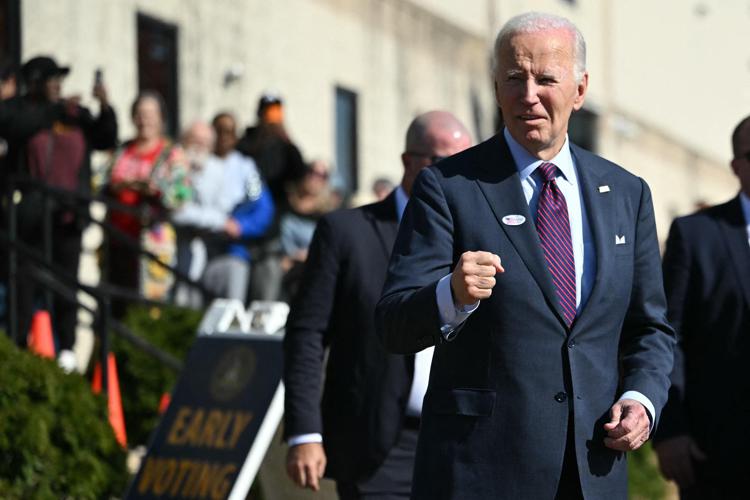 Joe Biden dopo aver votato (Afp)