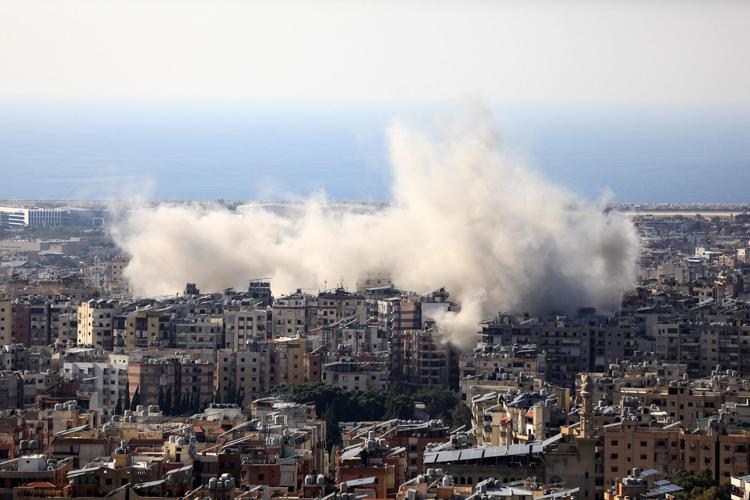 Raid su Beirut - Afp