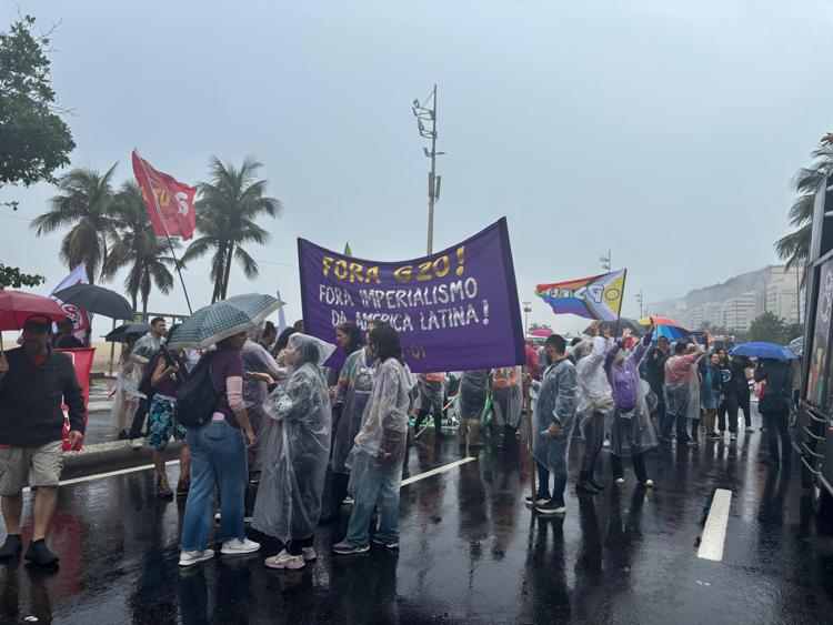 Il corteo a Copacabana