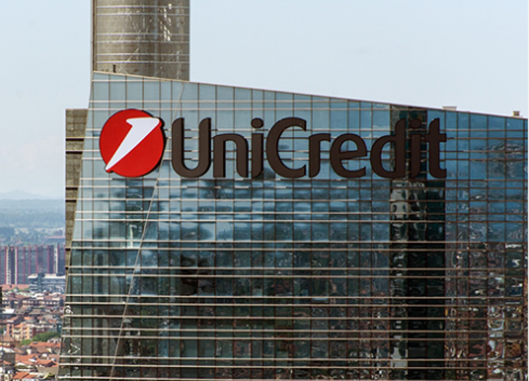 La sede centrale di Unicredit a Milano