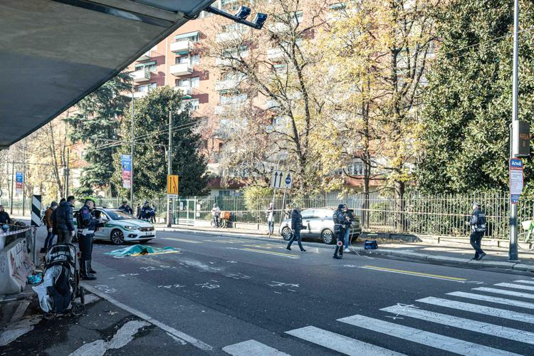 Milano, il luogo dell'incidente e i rilievi della polizia locale - Fotogramma