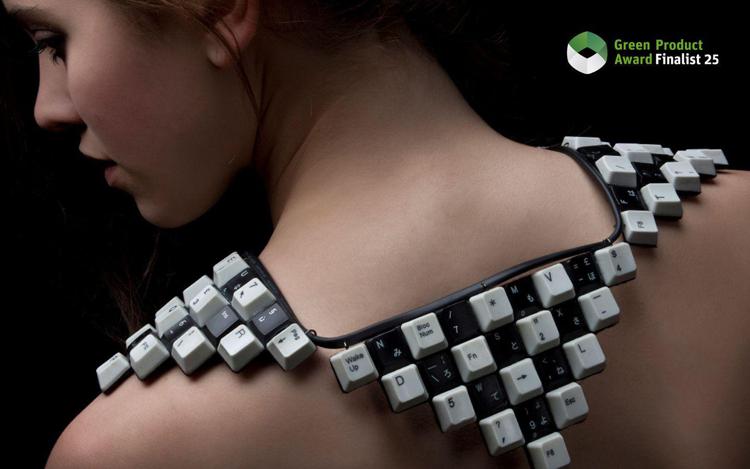 Un collier eco-tech firmato dalla designer Ludovica Cirillo per il suo brand ByLudo