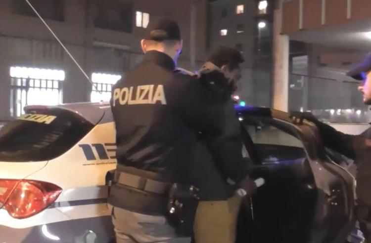 Il presunto aggressore di Mamadi Tunkara, il vigilante ucciso ieri a coltellate a Bergamo - Polizia