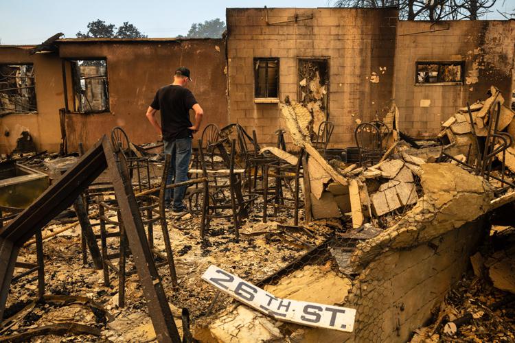 La devastazione dell'incendi a Los Angeles - (Afp)