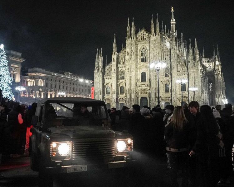 Notte di Capodanno in piazza Duomo a Milano - (Fotogramma)