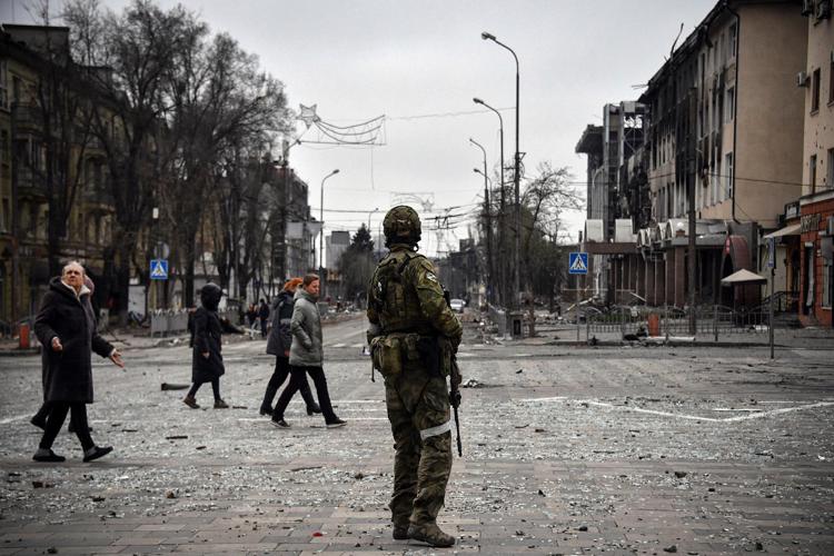 Soldato russo a Mariupol - Afp