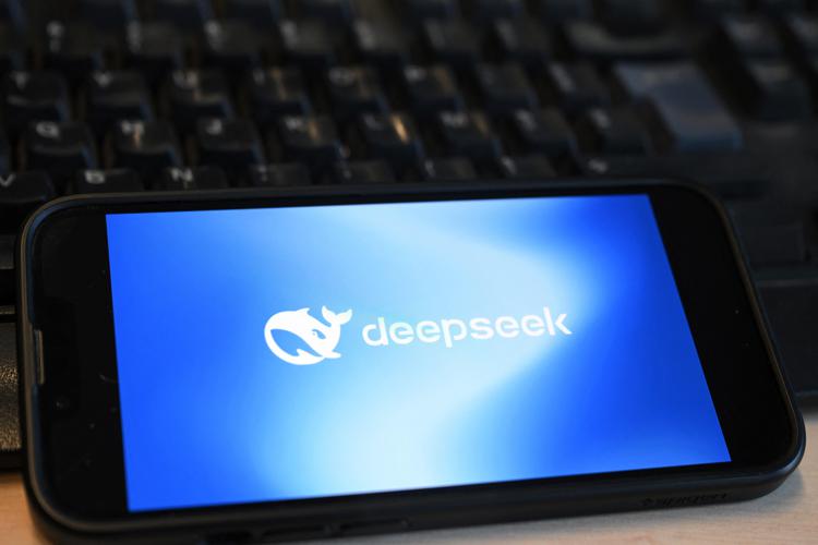 DeepSeek su un cellulare