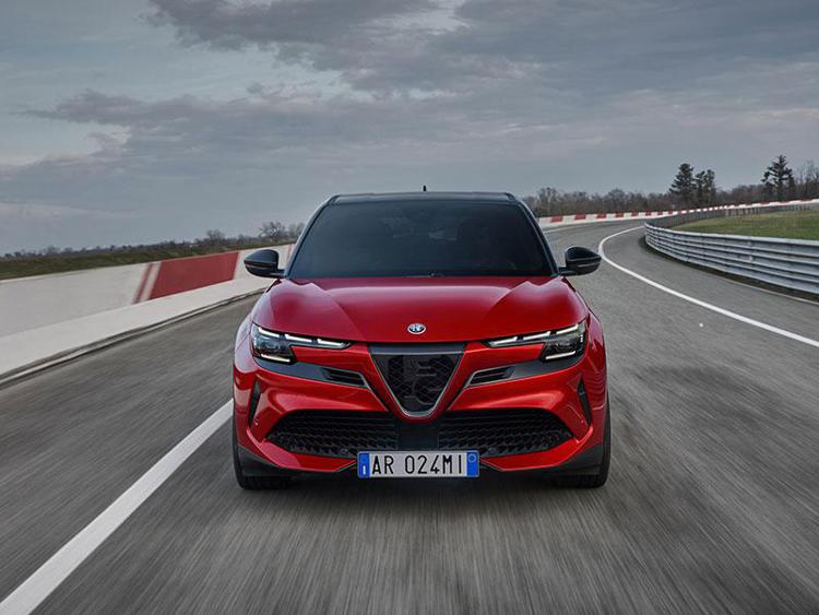 Alfa Romeo Junior: oltre 22.000 ordini, un successo oltre le aspettative