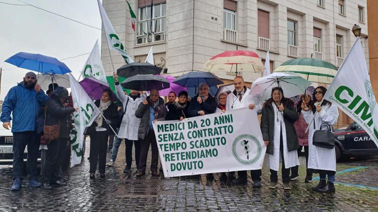 Sit-in Cimop-Cimo sotto ministero Salute a Roma