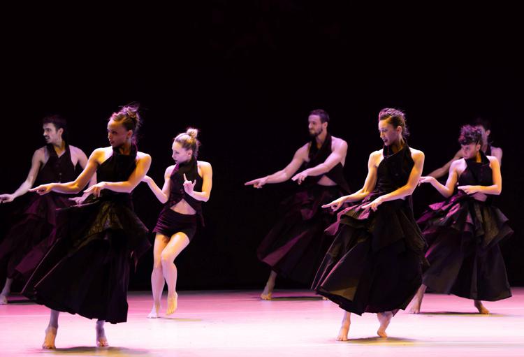 La Vertigo Dance Company fondata e diretta dalla coreografa israeliana Noa Wertheim - (foto Ziv Barak)