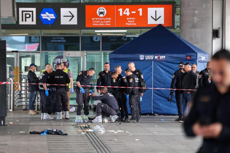 Polizia sul luogo dell'attacco ad Haifa (Afp)