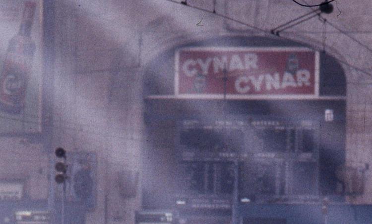 Pubblicità del Cynar a Milano, 1989