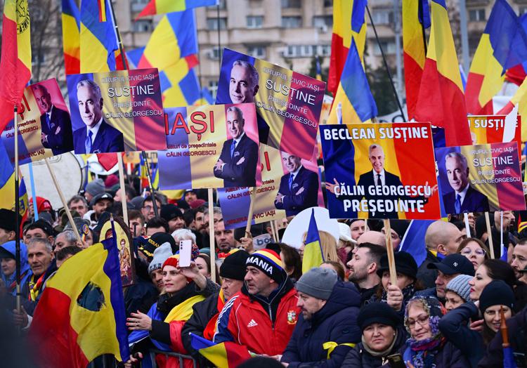 Manifestazione per Georgescu - (Afp)