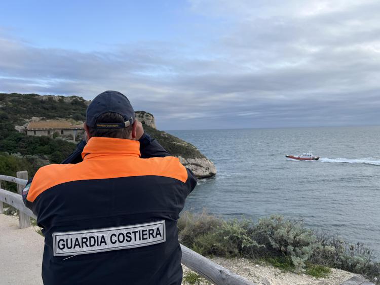 Guardia Costiera - (Adnkronos)
