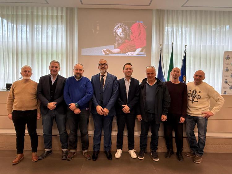 (la conferenza stampa di presentazione)