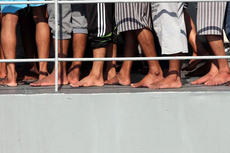 Sbarco di migranti in Italia - Fotogramma