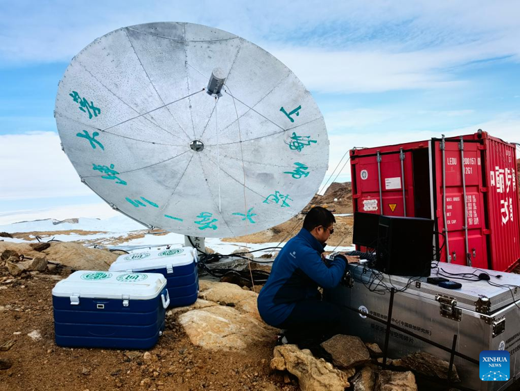 La Cina svela il nuovo radiotelescopio 