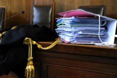 Faldone in tribunale - Fotogramma