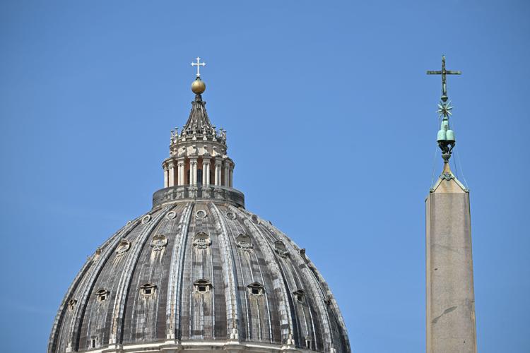 La cupola di San Pietro (Afp)