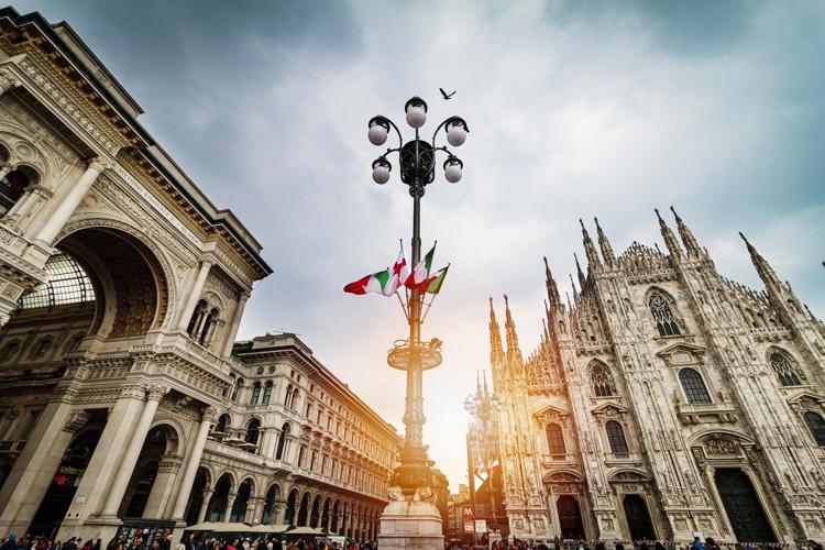 Il marchio d’eccellenza del Made in Italy compie 70 anni: Eliosneon srl dal vetro soffiato alle insegne luminose