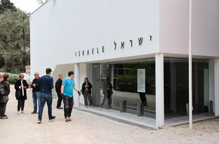 Il padiglione israeliano chiuso alla Biennale di Venezia 2024 - Ipa