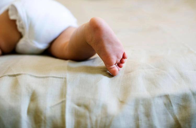 Un neonato (Foto free da ) 