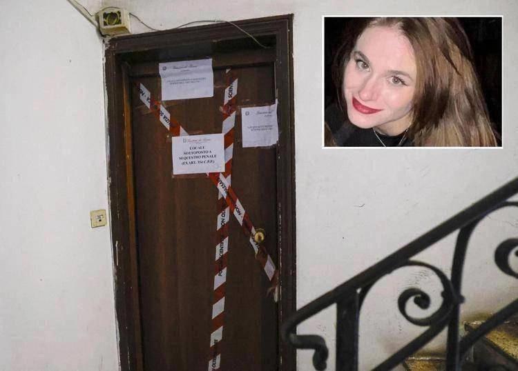 Casa di Mark Samson, in alto la vittima Ilaria Sula (Fotogramma)