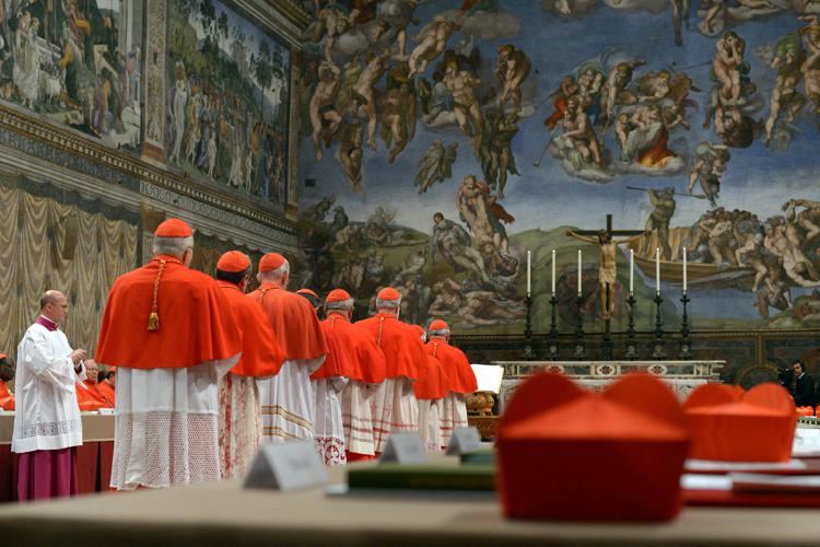 Cardinali nella cappella Sistina