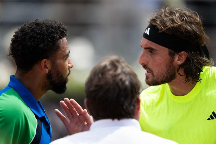 Il diverbio tra Arthur Fils e Stefanos Tsitsipas - Afp