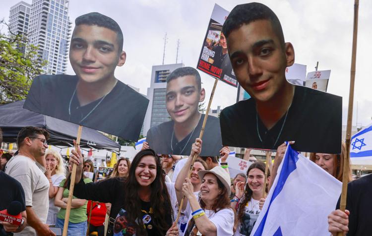 Foto di Edan Alexander a Hostages Square, Tel Aviv - Afp