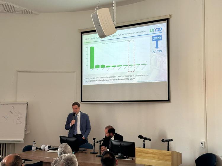 Fotovoltaico e sistemi di accumulo: ingegneri ed esperti a confronto all’Ordine di Roma