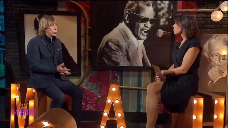 Enzo Paolo Turchi in studio a 'Ciao Maschio' con la conduttrice del programma Nunzia De Girolamo