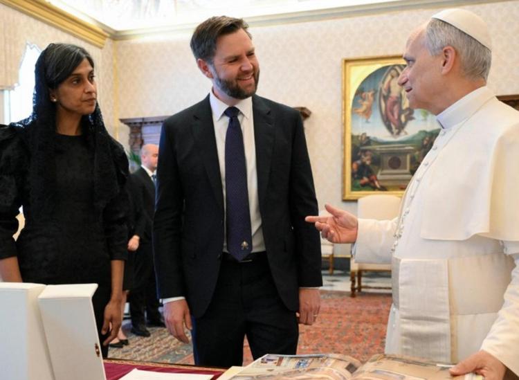 Vance, la moglie e Papa Leone XIV - Vatican Media