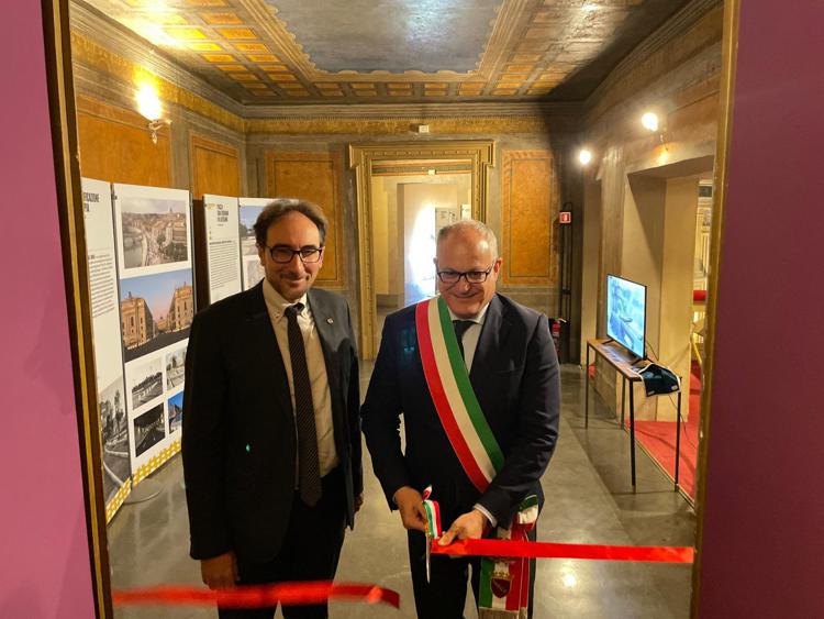 Gualtieri e Panci taglio del nastro mostra Opere del Giubileo