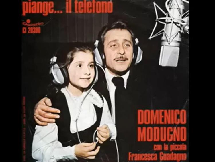 'Piange il telefono', la copertina del disco