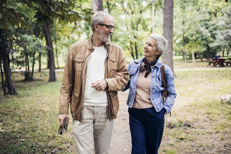 Anziani, indagine su over 65: la metà teme declino cognitivo e difficoltà motorie