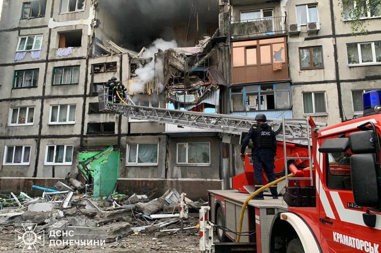 Ucraina, almeno 10 morti nei raid russi. L'esercito di Mosca avanza, evacuazioni a Sumy