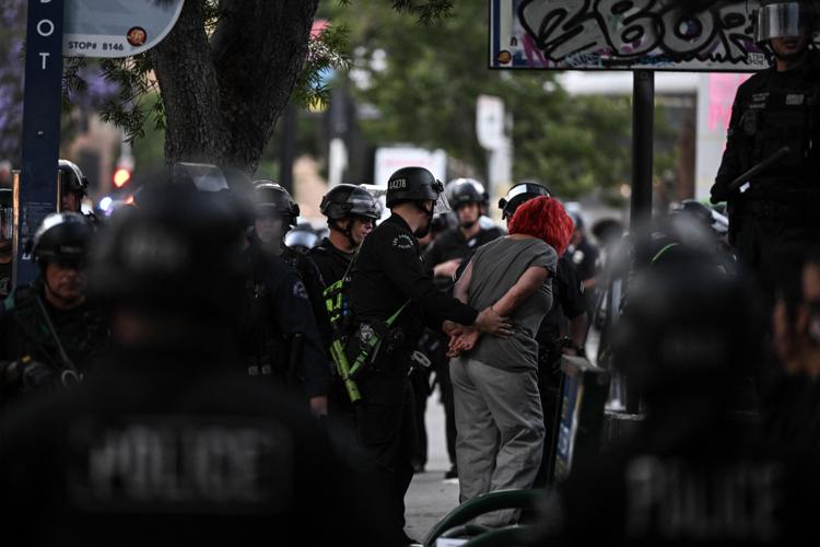 Polizia a Los Angeles (Afp)