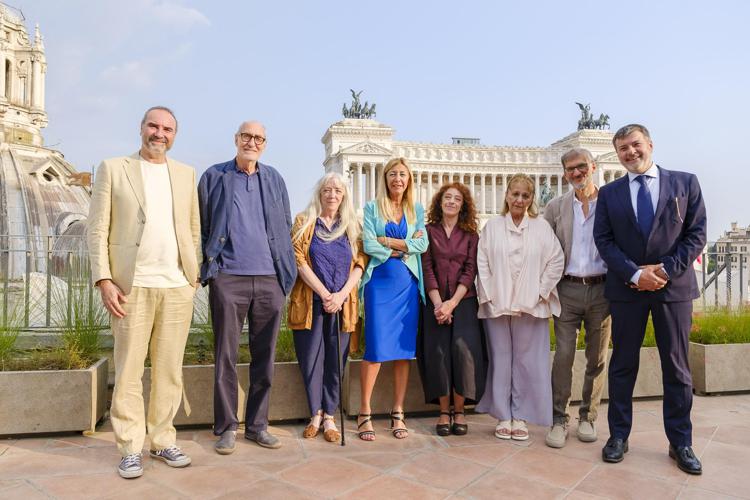 (i finalisti e Laura Pariani)