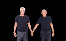 Giorgio Armani con lo storico collaboratore Leo Dell'Orco
