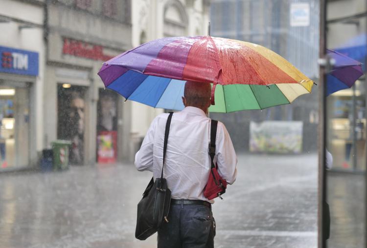 Uomo sotto la pioggia - Ipa