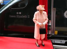 Il treno della regina Elisabetta - (Afp)