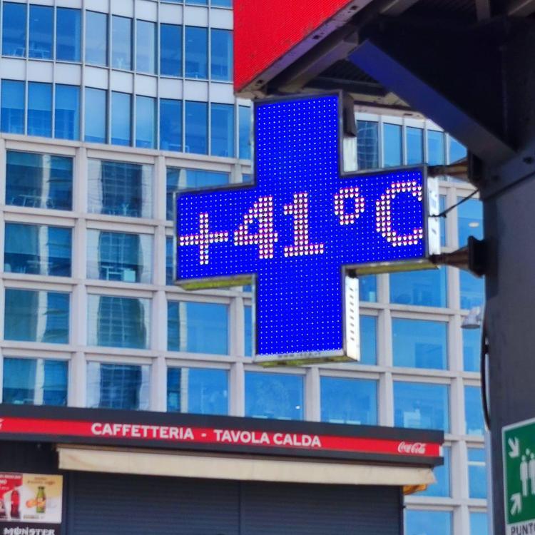 Caldo: Milano da record e in città spuntano anche i 41 gradi