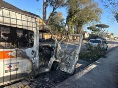 Via dei Gordiani zona di guerra, la devastazione dopo l'esplosione a Roma - Foto