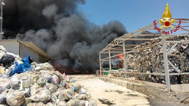 L'incendio ad Augusta