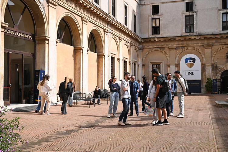 Università Link, iscrizioni per primo Hackathon in Italia su Ia e neurodivergenza