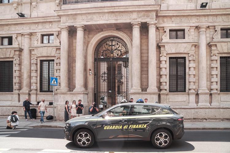 Milano, Finanza a Palazzo Marino - Fotogramma /Ipa
