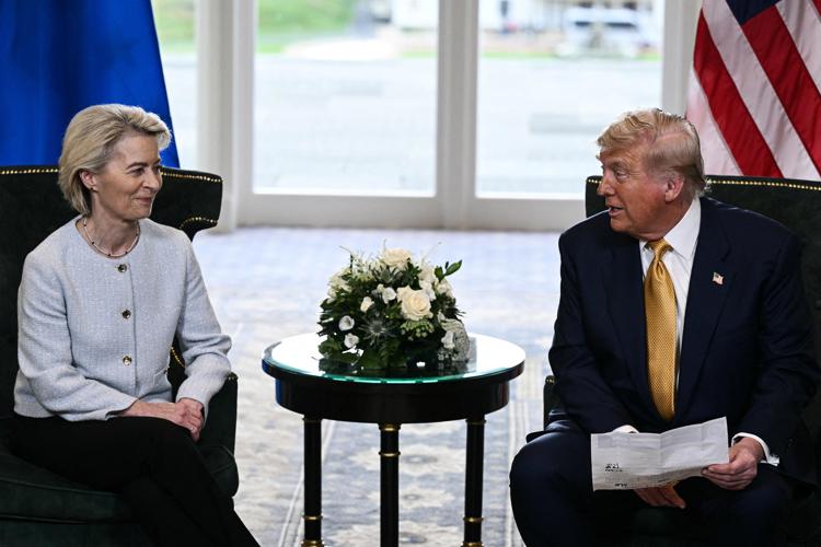 Von der Leyen e Trump