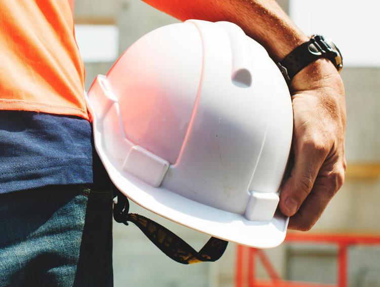 Casco da operaio - 123RF