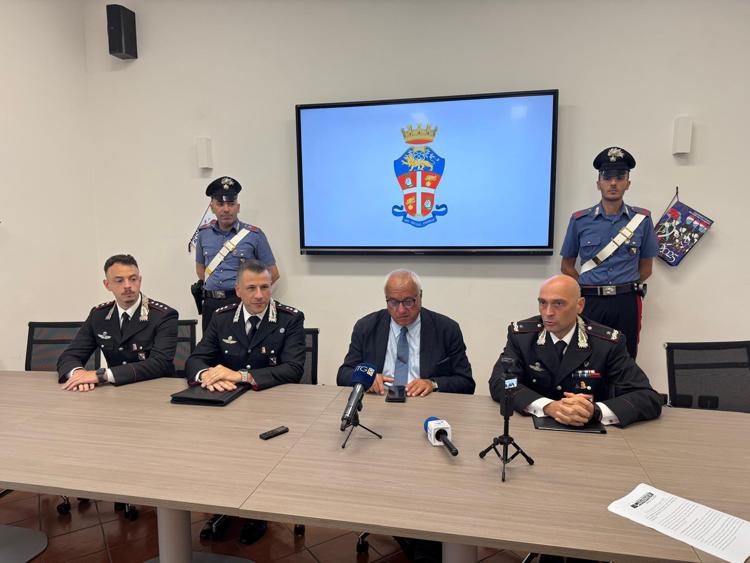 La ricostruzione dell'omicidio in conferenza stampa Carabinieri